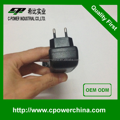 Type de sortie en courant continu C-alimentation électrique 12V 1A AC Adaptateur de courant courant continu 1000mA