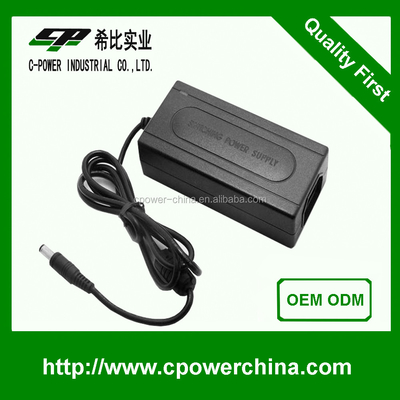 Adaptateur de convertisseur de courant alternatif C-Power Certificat CE 36V 2A 72W Chargeur d'alimentation 5.5mmx2.5mm