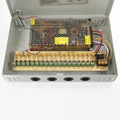 18 Ports d'alimentation Caméra de vidéosurveillance 10a avec sortie de tension constante et ports multiples