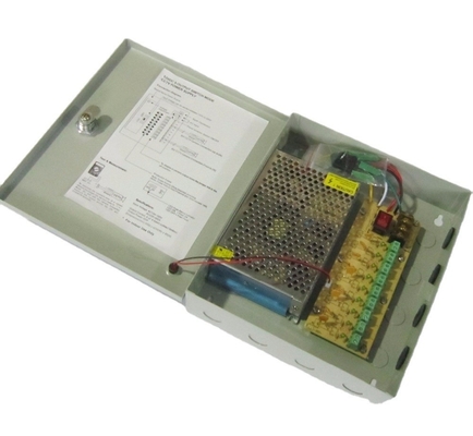 Boîte d'alimentation CCTV 9CH 12V 5A DC Sortie 60W Efficacité 90% Sortie fréquence 50/60Hz