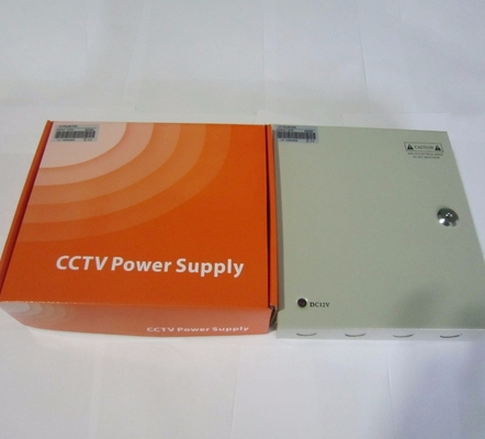 Boîte d'alimentation CCTV 9CH 12V 5A DC Sortie 60W Efficacité 90% Sortie fréquence 50/60Hz