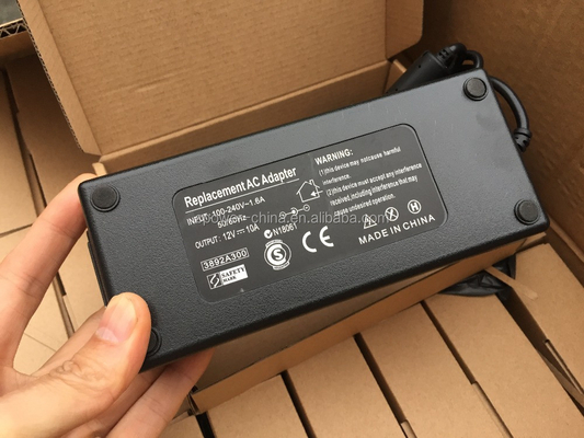 Type de bureau Adaptateur AC de commutation avec courant de sortie 12V 10amp et type de sortie CC