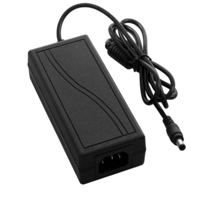 Connexion de bureau 12V 5A Adaptateur électrique à sortie multiple avec 4 ports Pigtail certifié CE