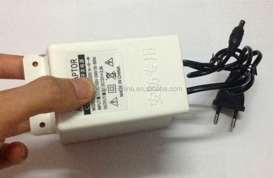 Type de sortie en courant continu 12V 1A 12V 2A 14V 1A 14V 2A 24W Adaptateur d'alimentation pour équipement industriel