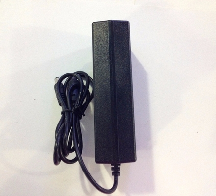Adaptateur de courant 12v 5a DC commutateur AC DC gratuit 1000pcs type de sortie unique