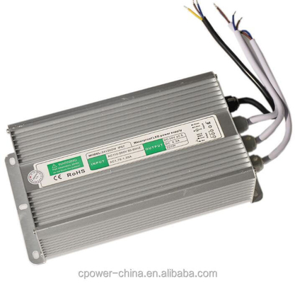Adaptateur d'alimentation en courant continu extérieur étanche à l'eau 12V 24V 30W 60W 100W 200W pour bande LED IP66 67