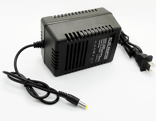 Transformateur de puissance électrique linéaire à phase unique AC à AC 24V 2A avec prise CC 5.5*2.1