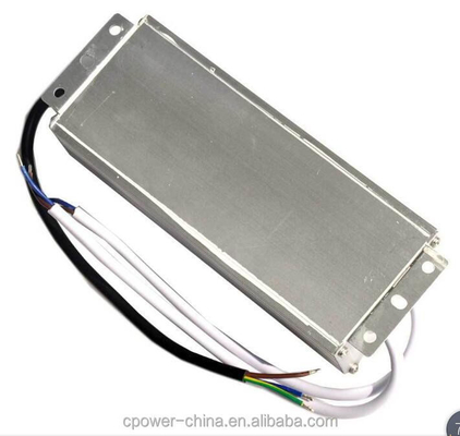 Sortie unique 60W 5A IP67 alimentation LED étanche 12V AC/DC avec 86% d'efficacité