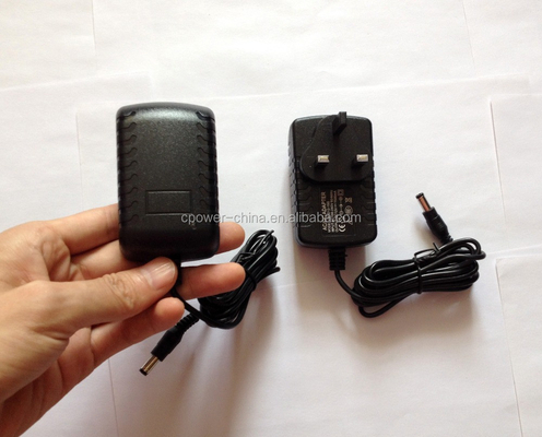 Adaptateur d'alimentation en courant continu alternatif de 9 v avec tension de sortie de 9 v et courant de sortie de 500 mA