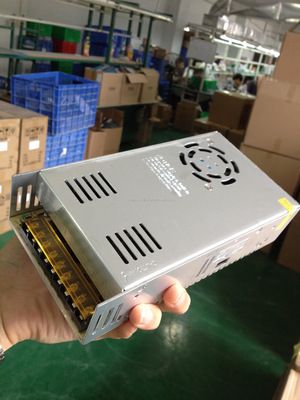 110v/220v 400w alimentation en courant alternatif à courant continu avec 13.8v 30a sortie et 82% d'efficacité