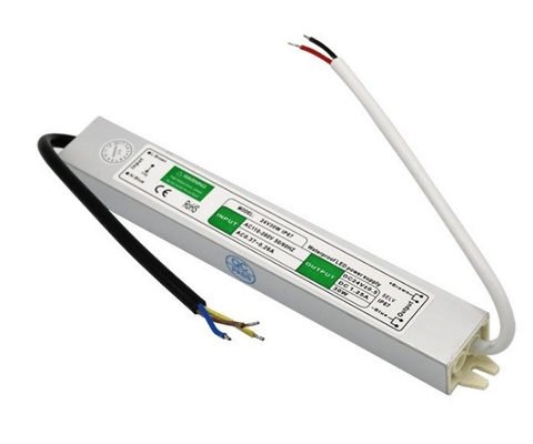 Conducteur LED à sortie de tension constante 12V 30W pour l'entrée AC 100-270V et conception imperméable à l'eau