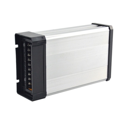 Expérience de fonctionnement ininterrompu à l'épreuve de la pluie avec alimentation externe 12v 20a 250w