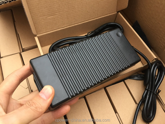 Adaptateur de courant C-Power AC DC 100-240V 120W 12V 10A pour une fréquence de sortie unique 50/60Hz