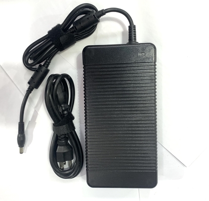 Type de bureau 240W 12V 20A Adaptateur d'alimentation en courant continu alternatif pour l'économie d'énergie par CCTV/LED/ECT
