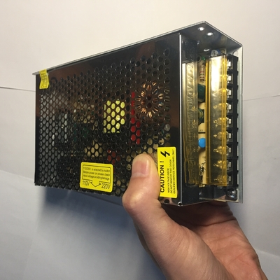 Bon circuit imprimé 10a 20a 30a alimentation pour caméra de surveillance LED à tension de sortie 24V type de sortie unique