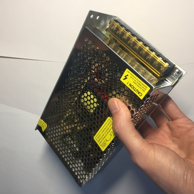 Bon circuit imprimé 10a 20a 30a alimentation pour caméra de surveillance LED à tension de sortie 24V type de sortie unique