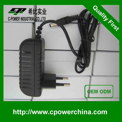 Adaptateur d'alimentation de 12 W avec courant de sortie de 1000 mA et tension d'entrée de 100-240 V
