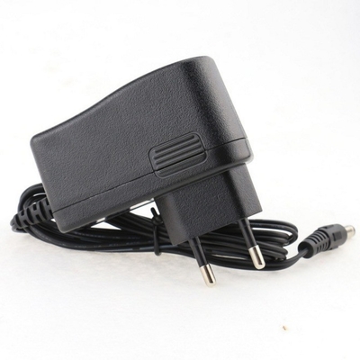 Adaptateur d'alimentation de 18 W avec prise de courant alternatif de 100-240 V et prise de courant continu de 12 V 1.5 A