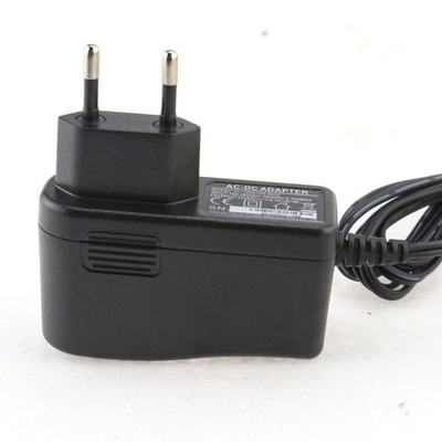Adaptateur d'alimentation de 18 W avec prise de courant alternatif de 100-240 V et prise de courant continu de 12 V 1.5 A