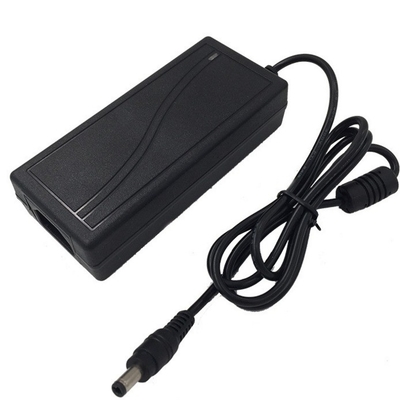 AC 100-240V Entrée 9V DC Type de sortie Adaptateur de puissance pour vos besoins par C-Power