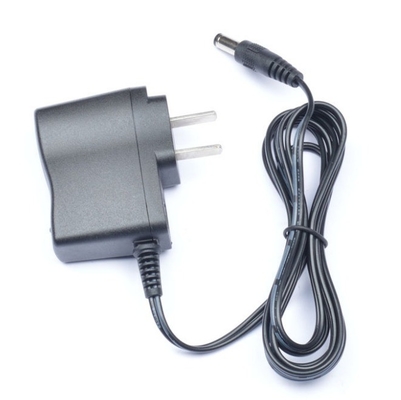 Adaptateur de sortie en courant continu de 12 V pour une caméra de vidéosurveillance