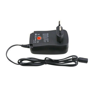 Adaptateur universel de 30 W Adaptateur de commutation réglable avec puissance de sortie 1-36 W