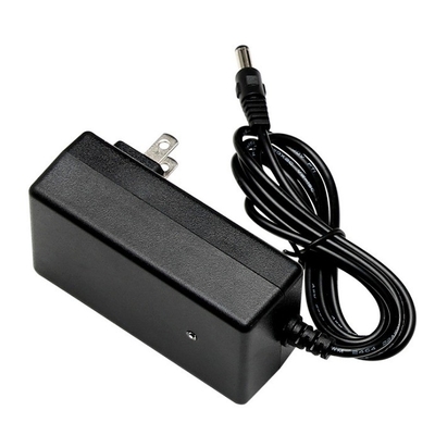 CE FCC ROHS certifié 16.8V 2A Chargeur de batterie au lithium-ion pour adaptateur d'alimentation C-Power