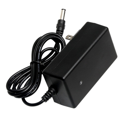 CE FCC ROHS certifié 16.8V 2A Chargeur de batterie au lithium-ion pour adaptateur d'alimentation C-Power