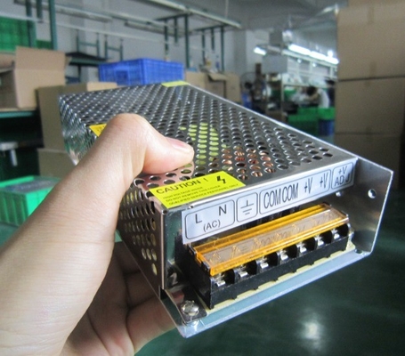 Énergie de commutateur de 120 W DC 12 V 10 A pour caméra de surveillance ou protection LED surcharge surtension