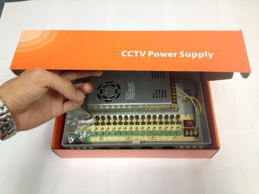 Boîte d'alimentation de 18 canaux pour caméra de vidéosurveillance à une tension d'entrée de 12 V 10 A CC