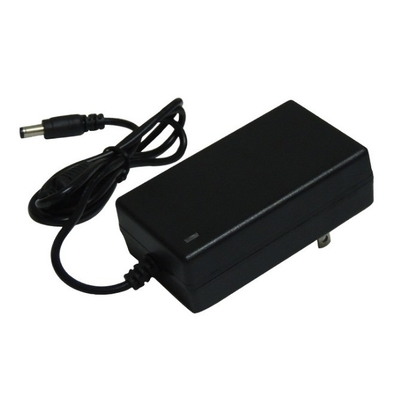 Adaptateur d'alimentation C-Power AC100-240V à DC5V 3,5A avec certification CE et 5,5*2,1/2,5 CC