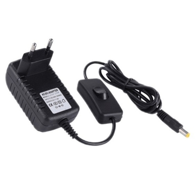 Adaptateur d'alimentation AC100-240V Voltage d'entrée 12V avec commutateur en ligne Multiple connecteurs CC