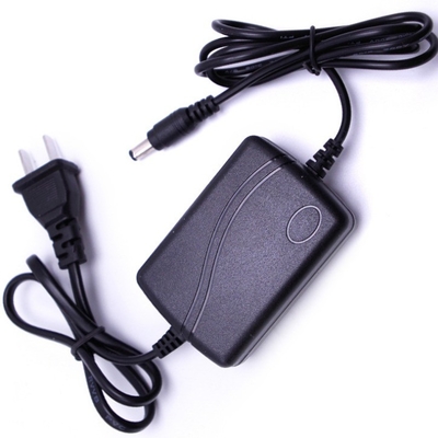 Adaptateur électrique à large portée de tension C-Power 12V DC 1A 1000mA VP 1201000 avec certification CE