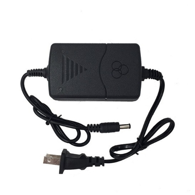 Adaptateur de courant courant alternatif de 18W avec sortie de 12V 1.5A et connecteur CC 5.5*2.1/2.5