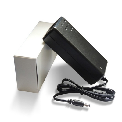 AC100-240V DC 12V Entrée C-Power 12V 5A Adaptateur d'alimentation pour ordinateur portable avec certificat CE Noir