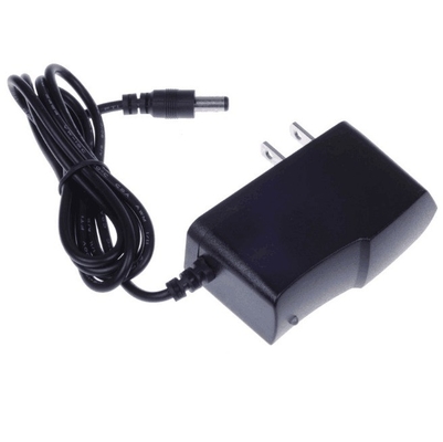 Adaptateur d'alimentation en C de 5V 1A avec entrée CA 100-240V et connecteur CC 5.5*2.1/5.5*2.5