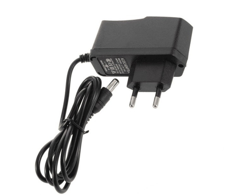 Adaptateur d'alimentation en C de 5V 1A avec entrée CA 100-240V et connecteur CC 5.5*2.1/5.5*2.5