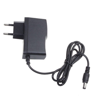 Adaptateur d'alimentation en C de 5V 1A avec entrée CA 100-240V et connecteur CC 5.5*2.1/5.5*2.5
