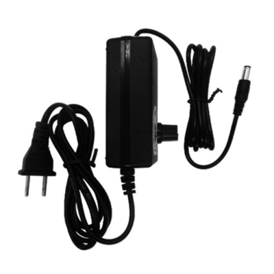 Adaptateur d'alimentation réglable de tension réglable
