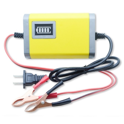 C-Power 12V 2A Chargeur de batterie au plomb à trois étapes entièrement automatique pour voiture et moto