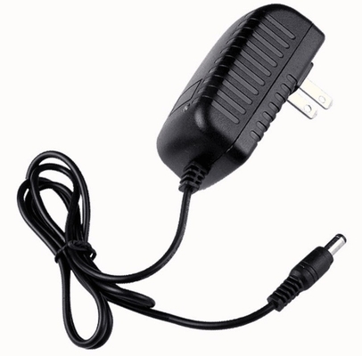 Sortie stable C-Power Voltage constant AC100-240V DC 5V 2,5A Adaptateur d'alimentation pour une efficacité