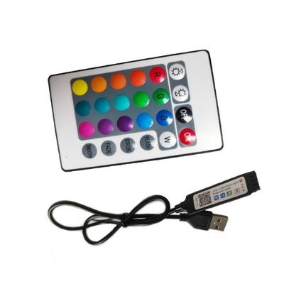 Contrôleur lumineux à bande LED RGB 24 clés alimentation USB à distance 170lm/w Efficacité lumineuse