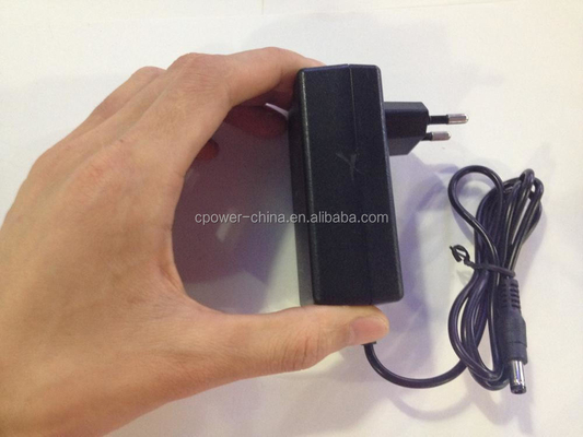 Adaptateur de courant courant continu de type 15V 2A 30W pour lampes LED et appareils électriques